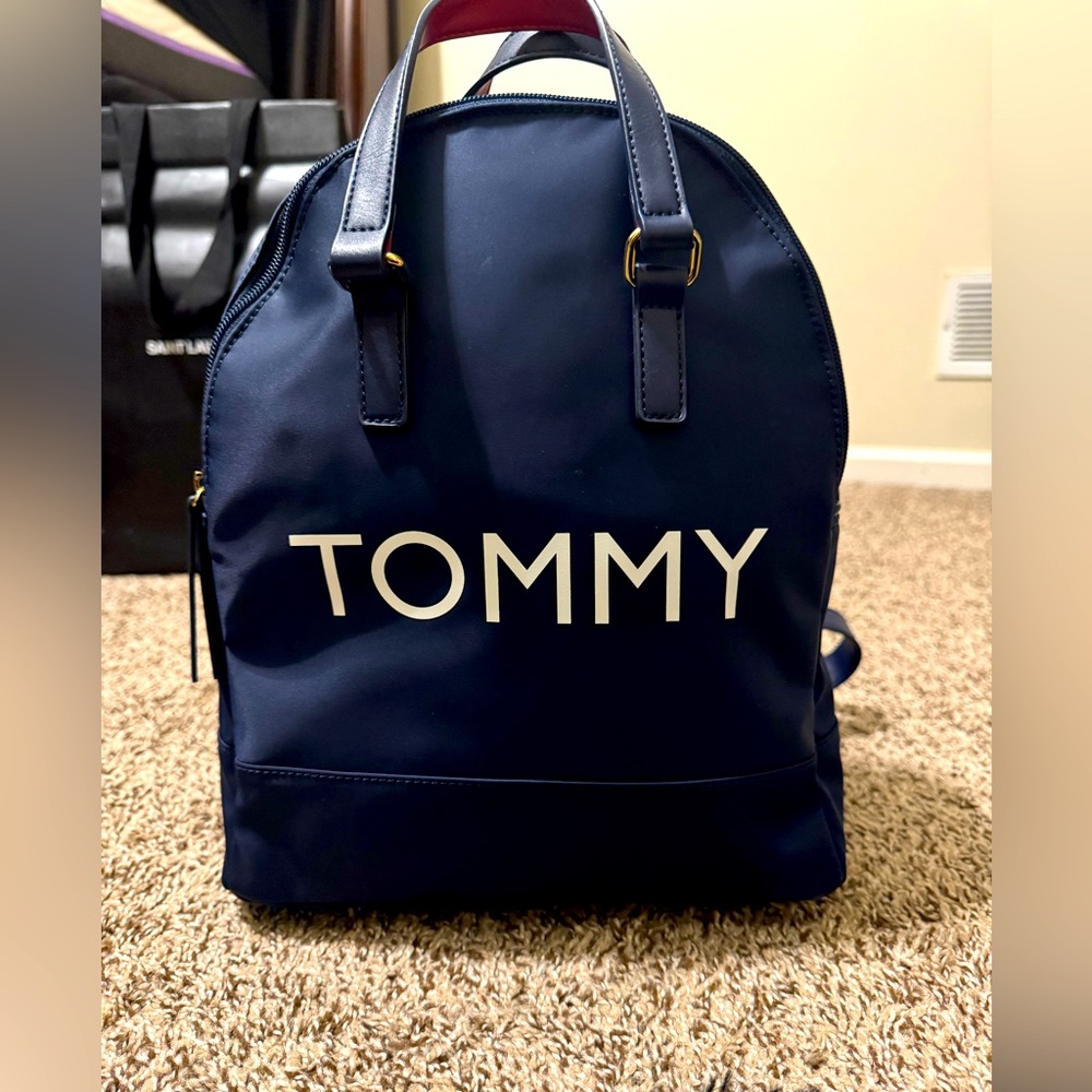 WOMEN TOMMY BACK PACK
